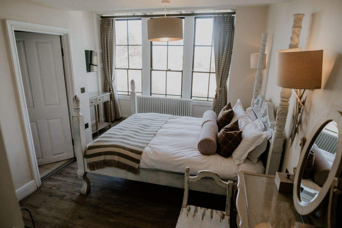 Comfortable guest apartment at Froyle Park with hotel-style features and period character